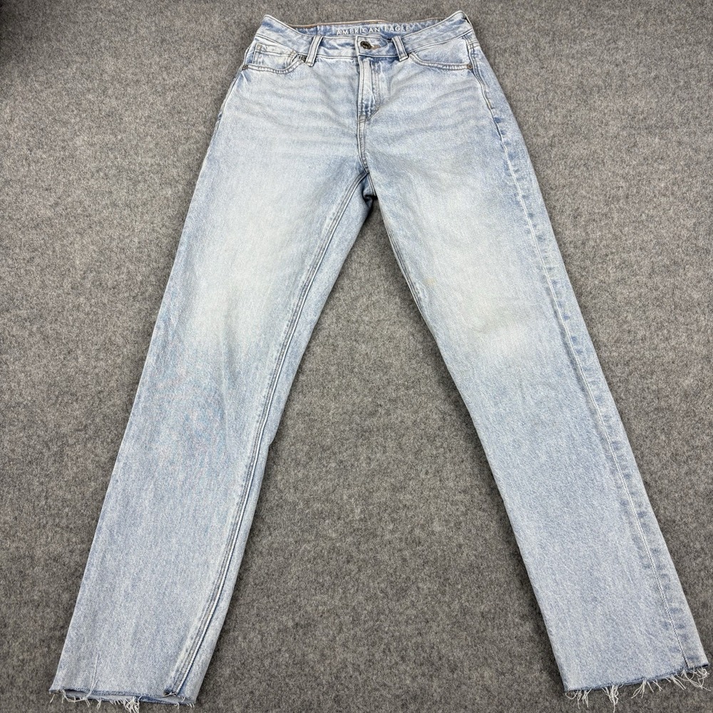American Eagle Mom Jeans Womens 0 Strigid Light Wash Raw Hemโ Straight Leg Blue